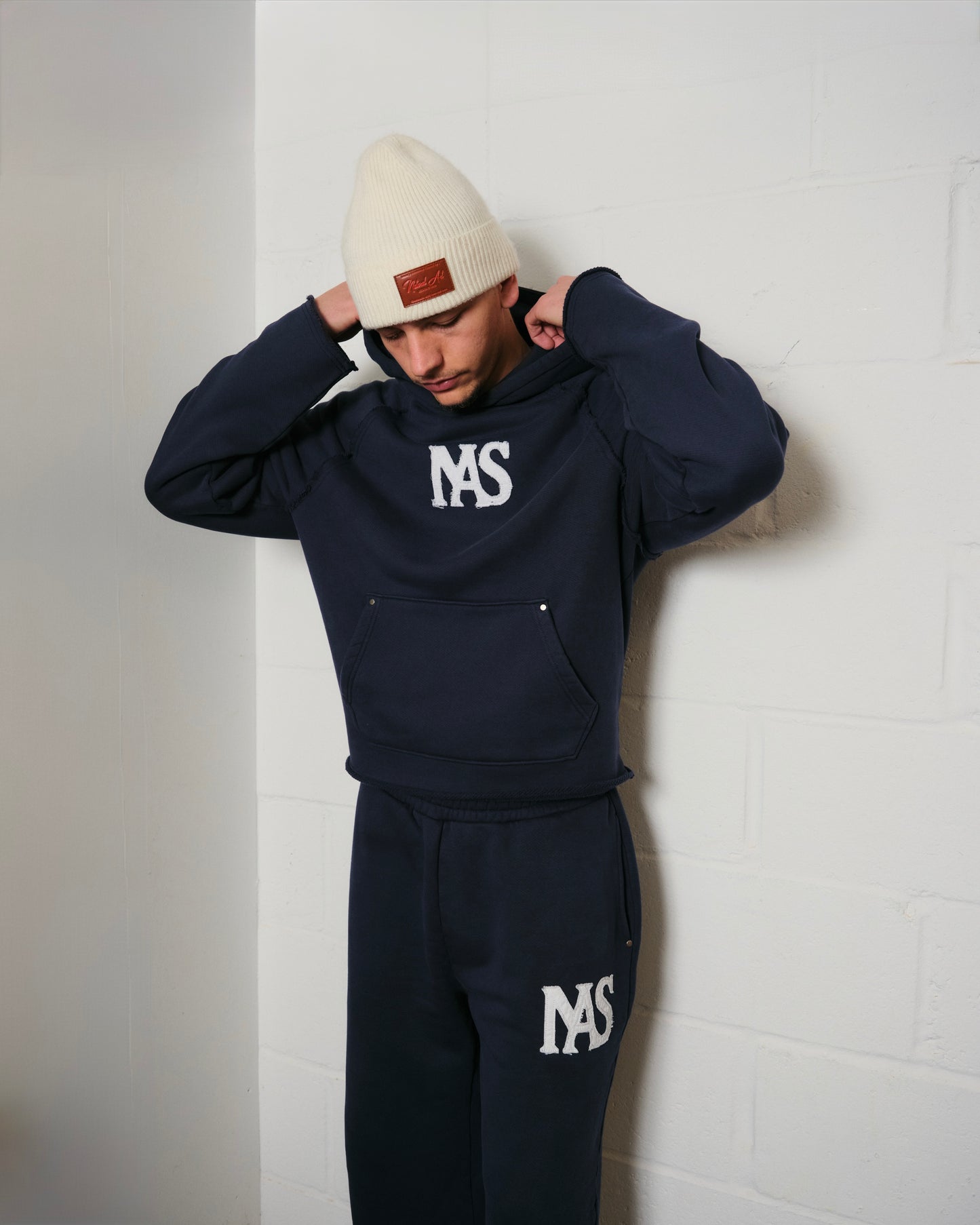 NAVY APPLIQUÉ SWEAT
