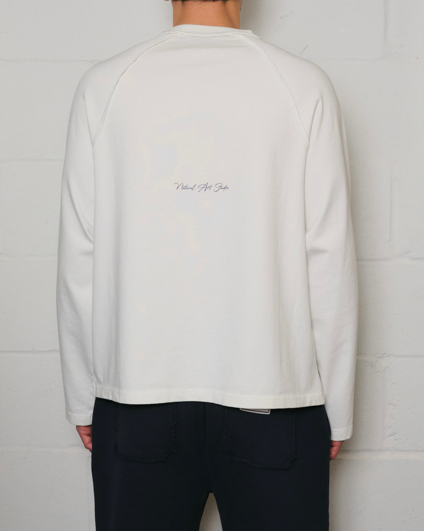 WHITE APPLIQUÉ LONG SLEEVE