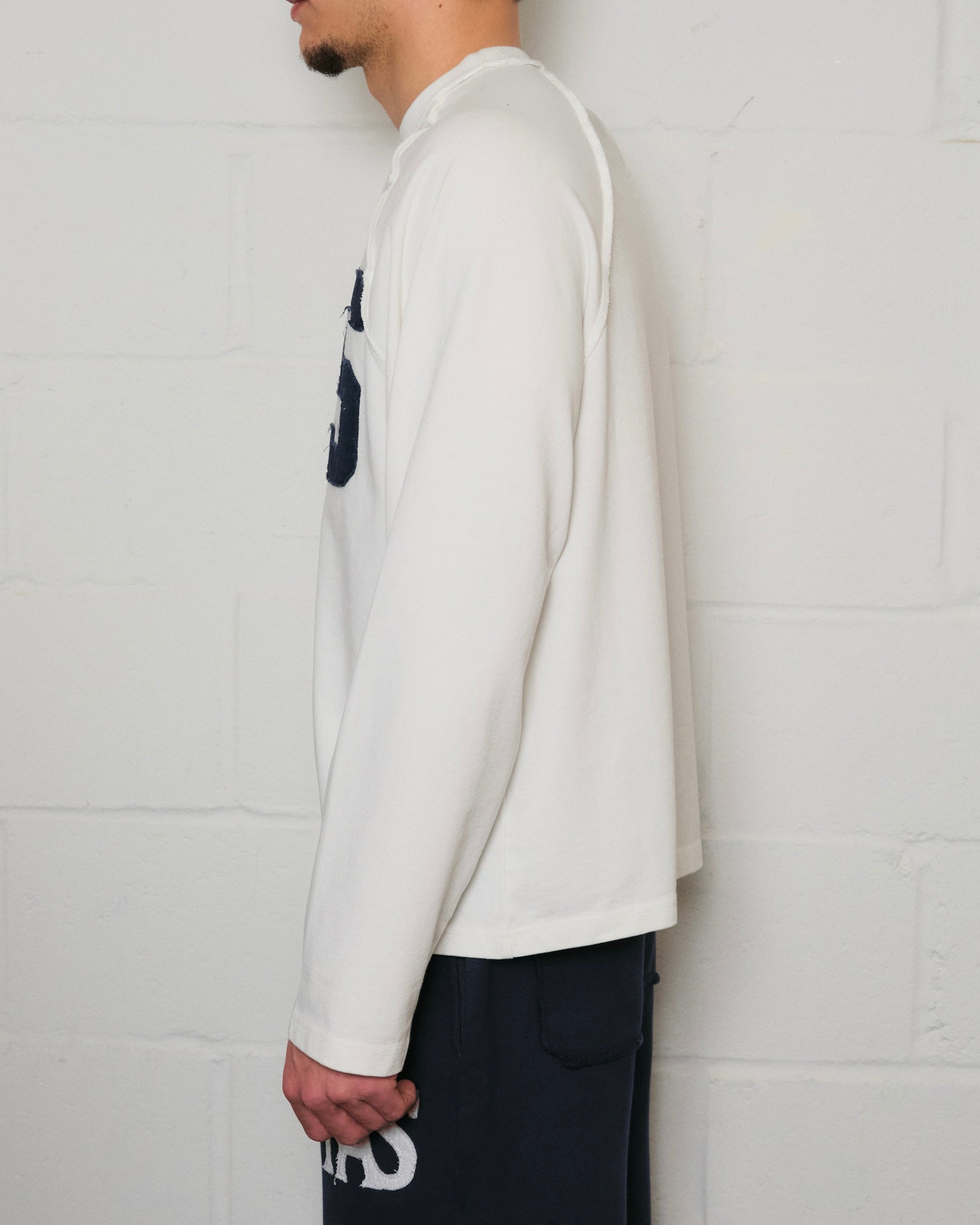 WHITE APPLIQUÉ LONG SLEEVE